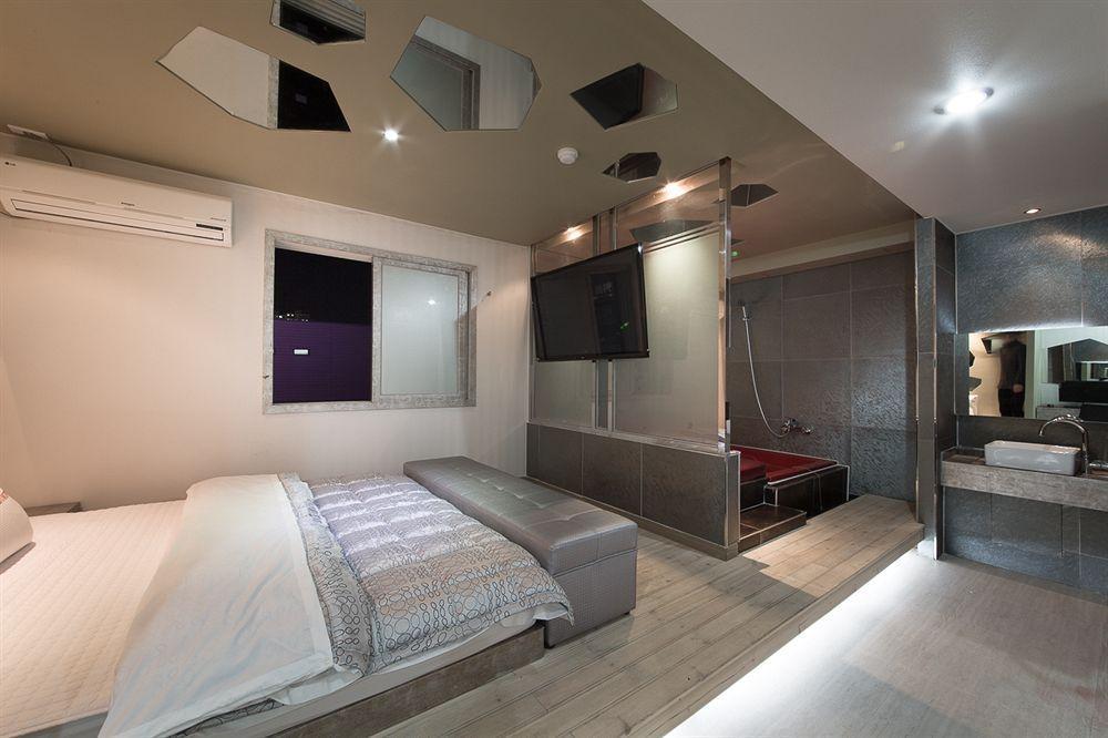 Haeundae Jun Motel Ciudad Metropolitana de Ciudad Metropolitana de Busan Exterior foto