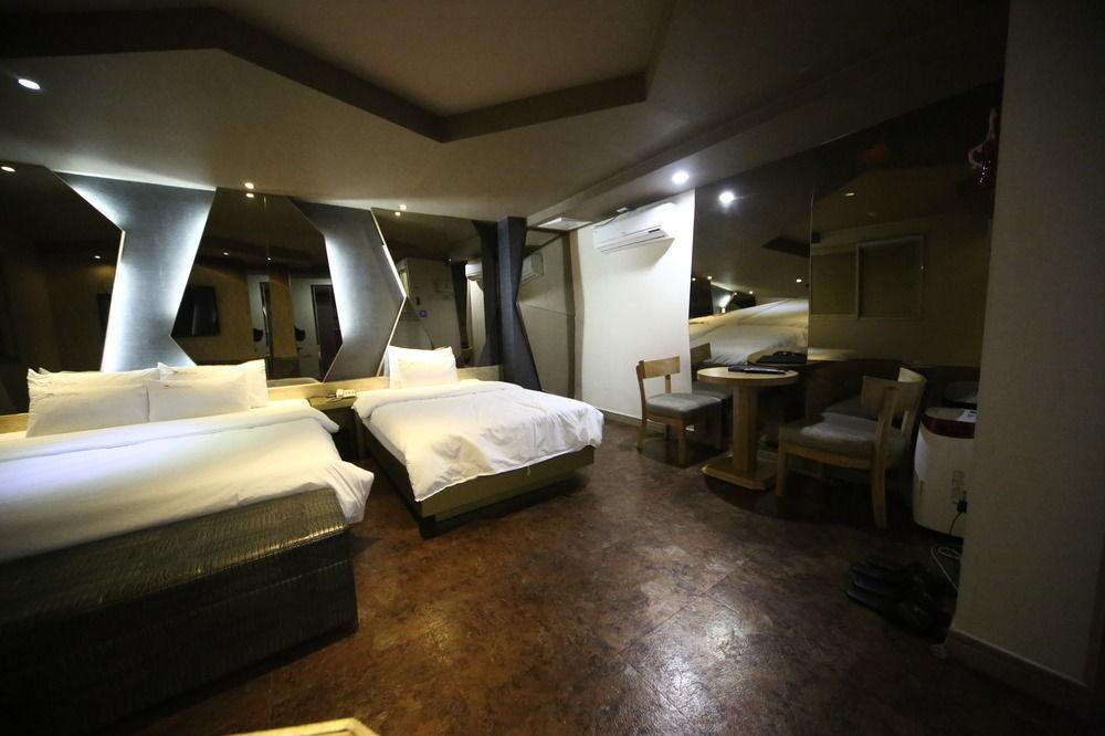 Haeundae Jun Motel Ciudad Metropolitana de Ciudad Metropolitana de Busan Exterior foto