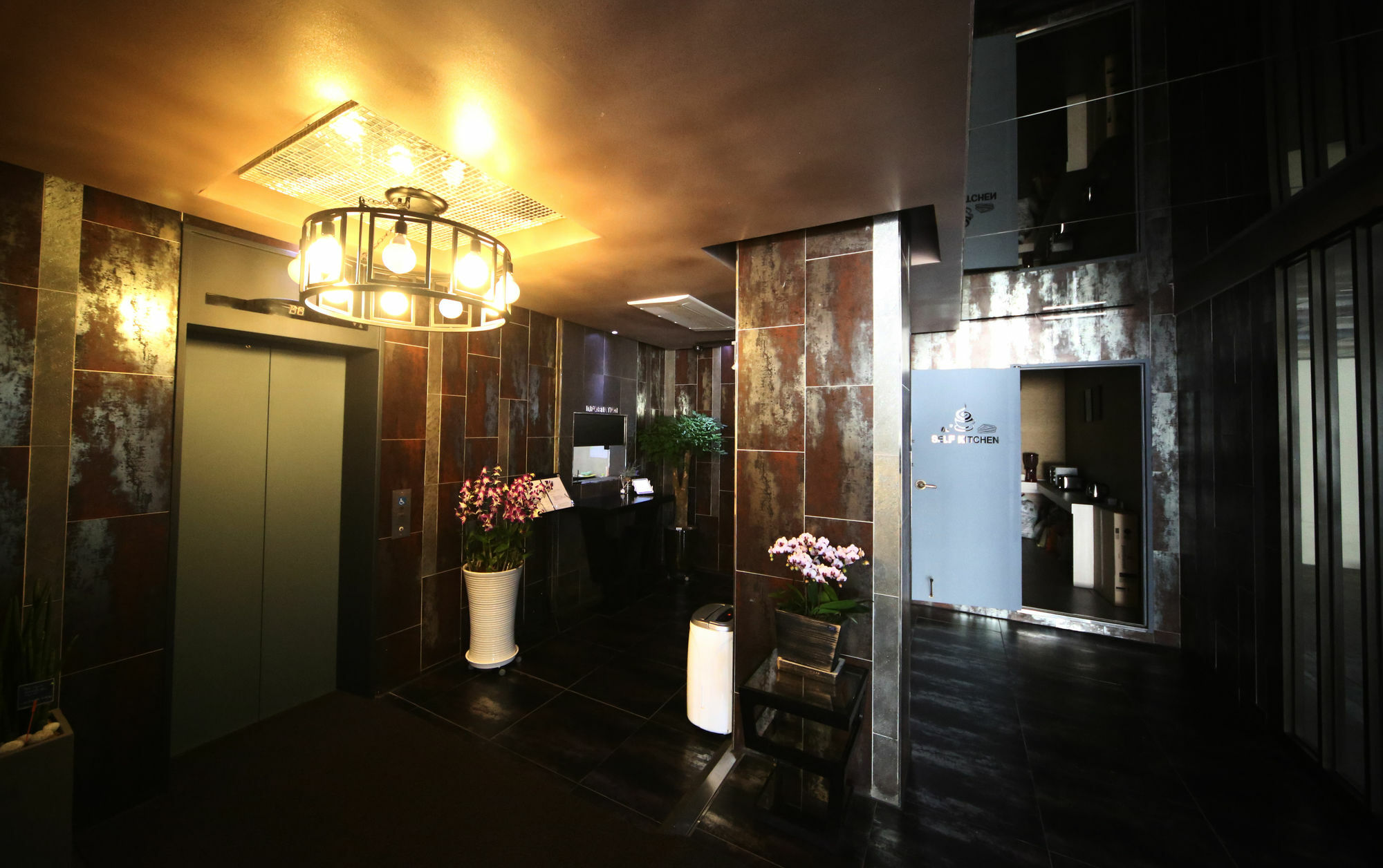 Haeundae Jun Motel Ciudad Metropolitana de Ciudad Metropolitana de Busan Exterior foto